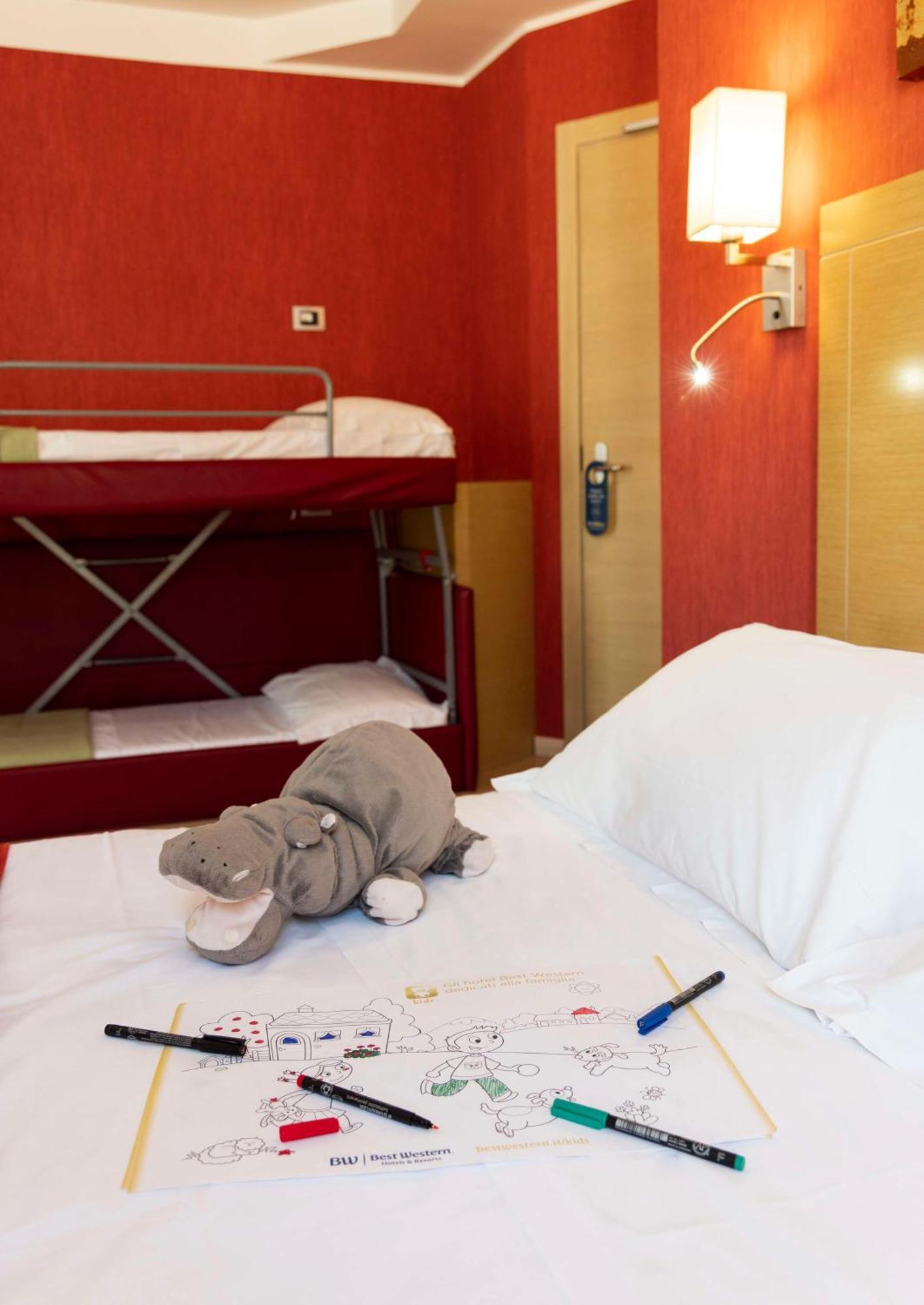 Best Western Porto Antico جنوة المظهر الخارجي الصورة