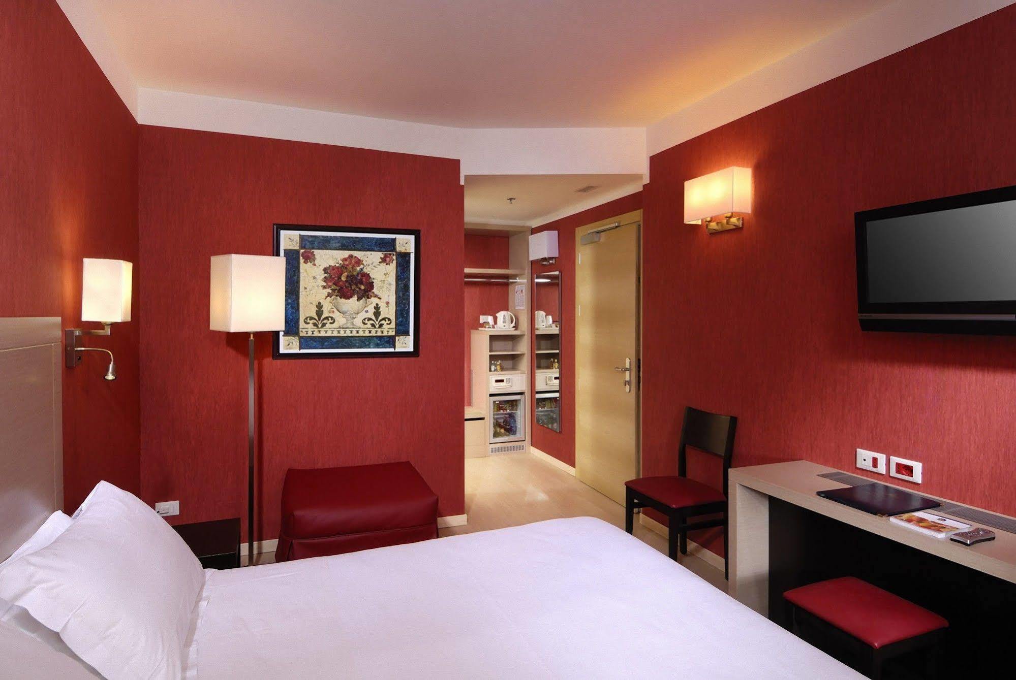 Best Western Porto Antico جنوة الغرفة الصورة